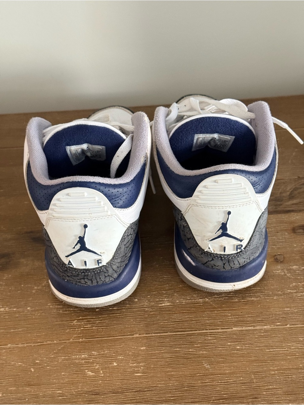 Jordan Kids White, Gray and Navy Retro 3 Sneakers - Picture 3 of 6
